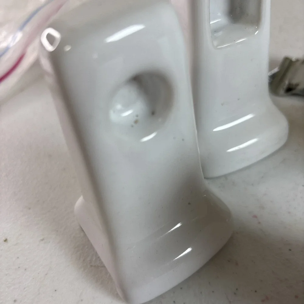 Vintage Mid Century White Porcelain Toilet Paper Towel Holders Lot Of 4 Ends